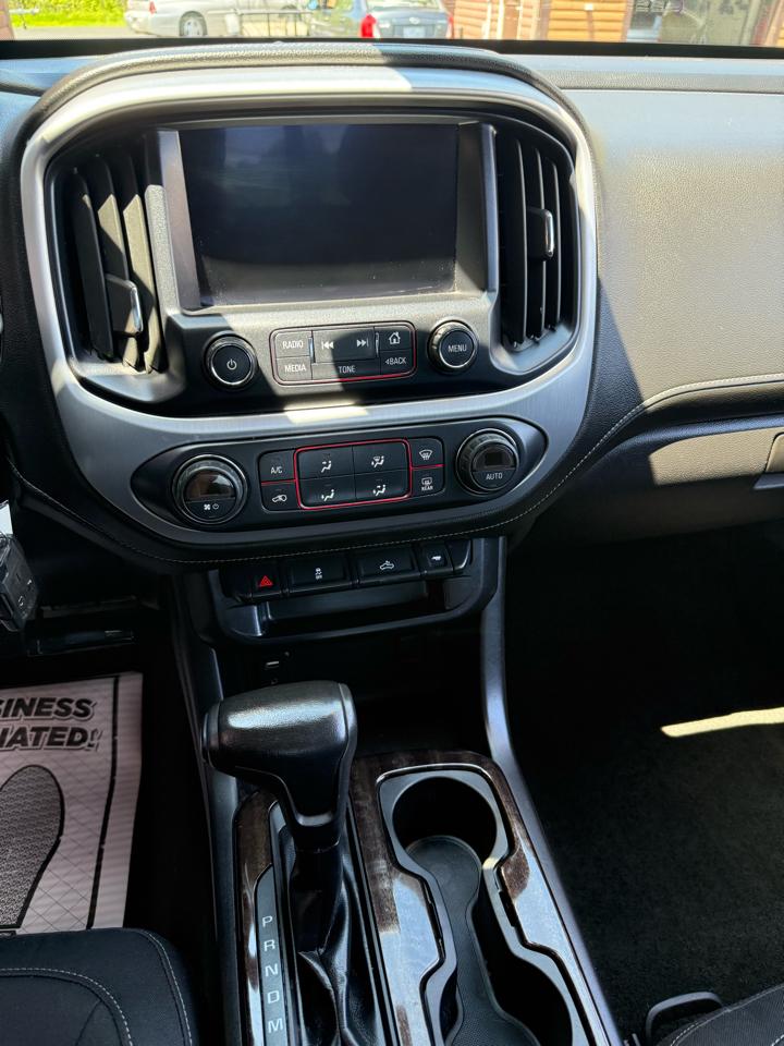 GMC Canyon 4WD Crew Cab 128.3" SLE 2016