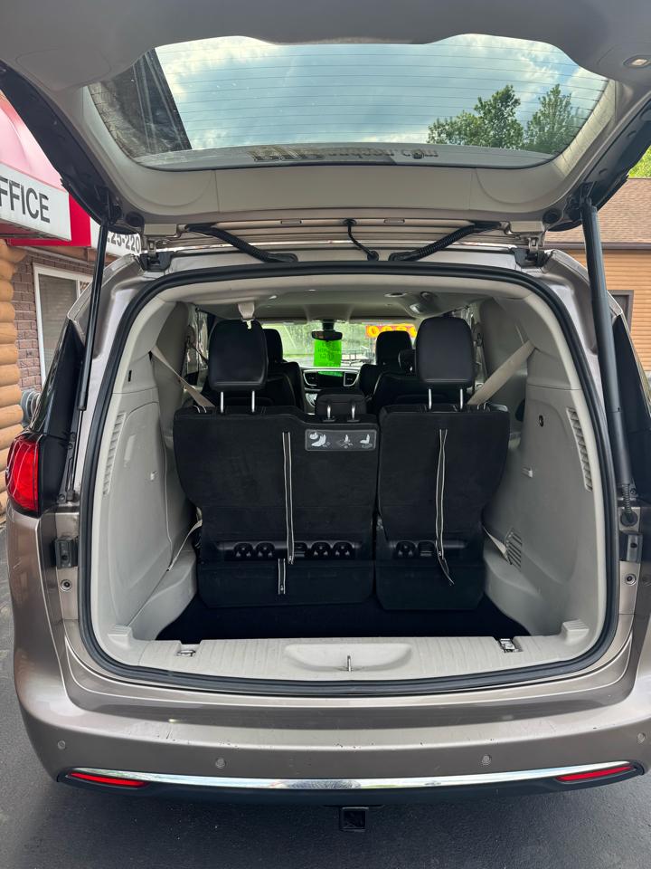 Chrysler Pacifica Touring-L FWD 2017