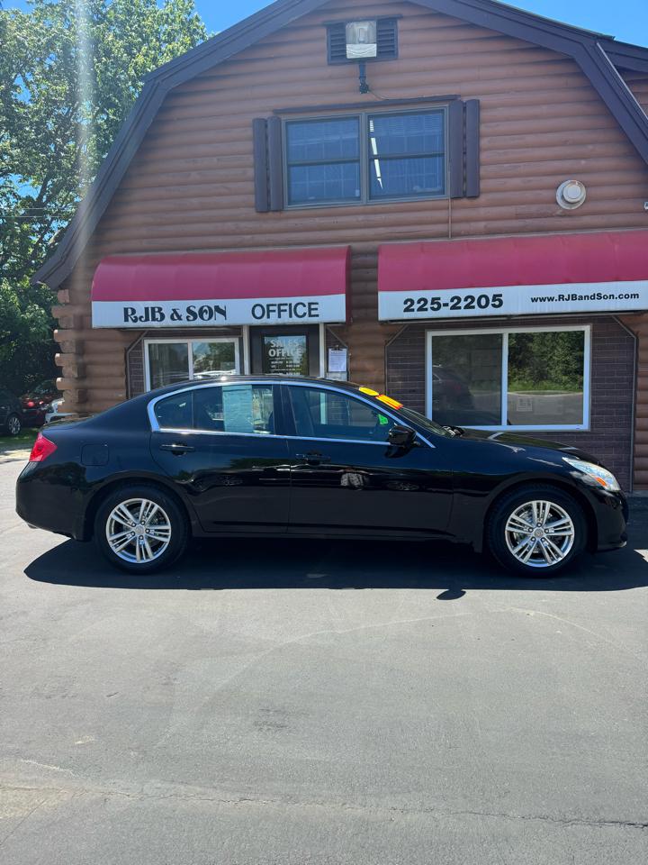 Infiniti G37 Sedan 4dr x AWD 2013
