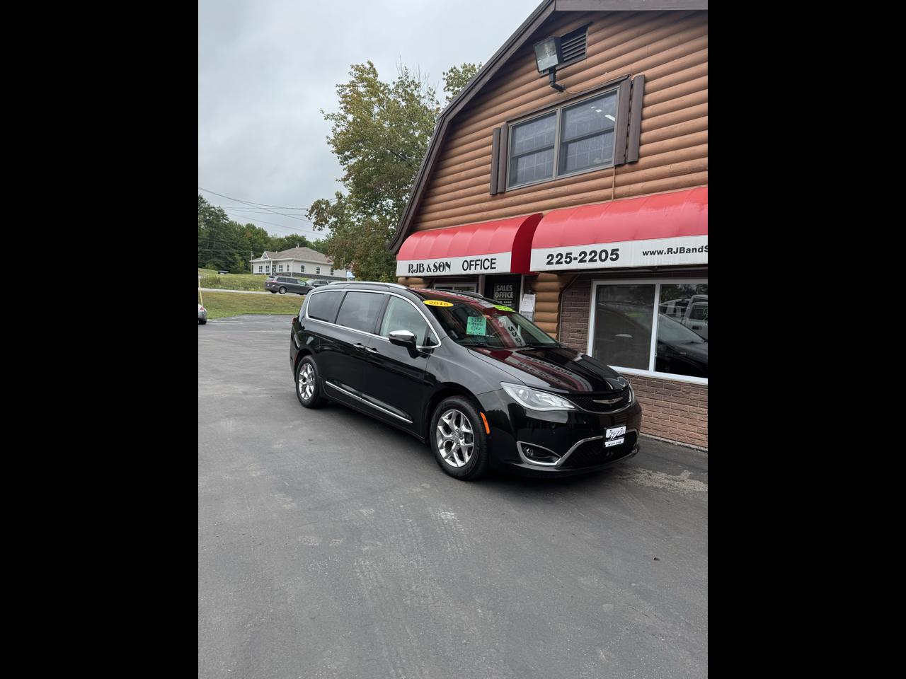 2018 Chrysler Pacifica Limited FWD