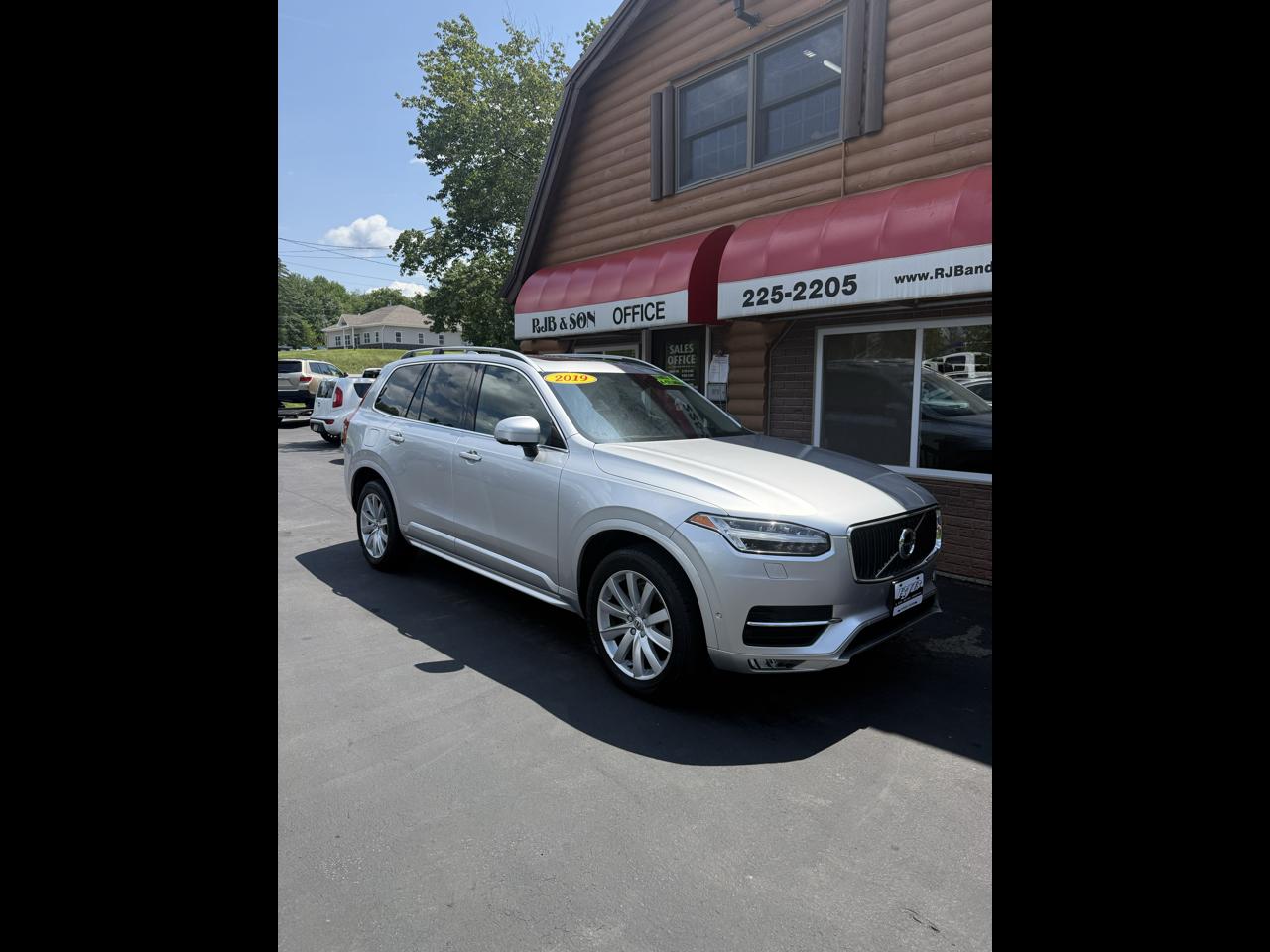 2019 Volvo XC90 T6 AWD Momentum