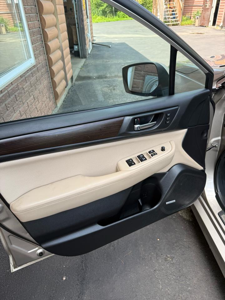 Subaru Legacy  2016