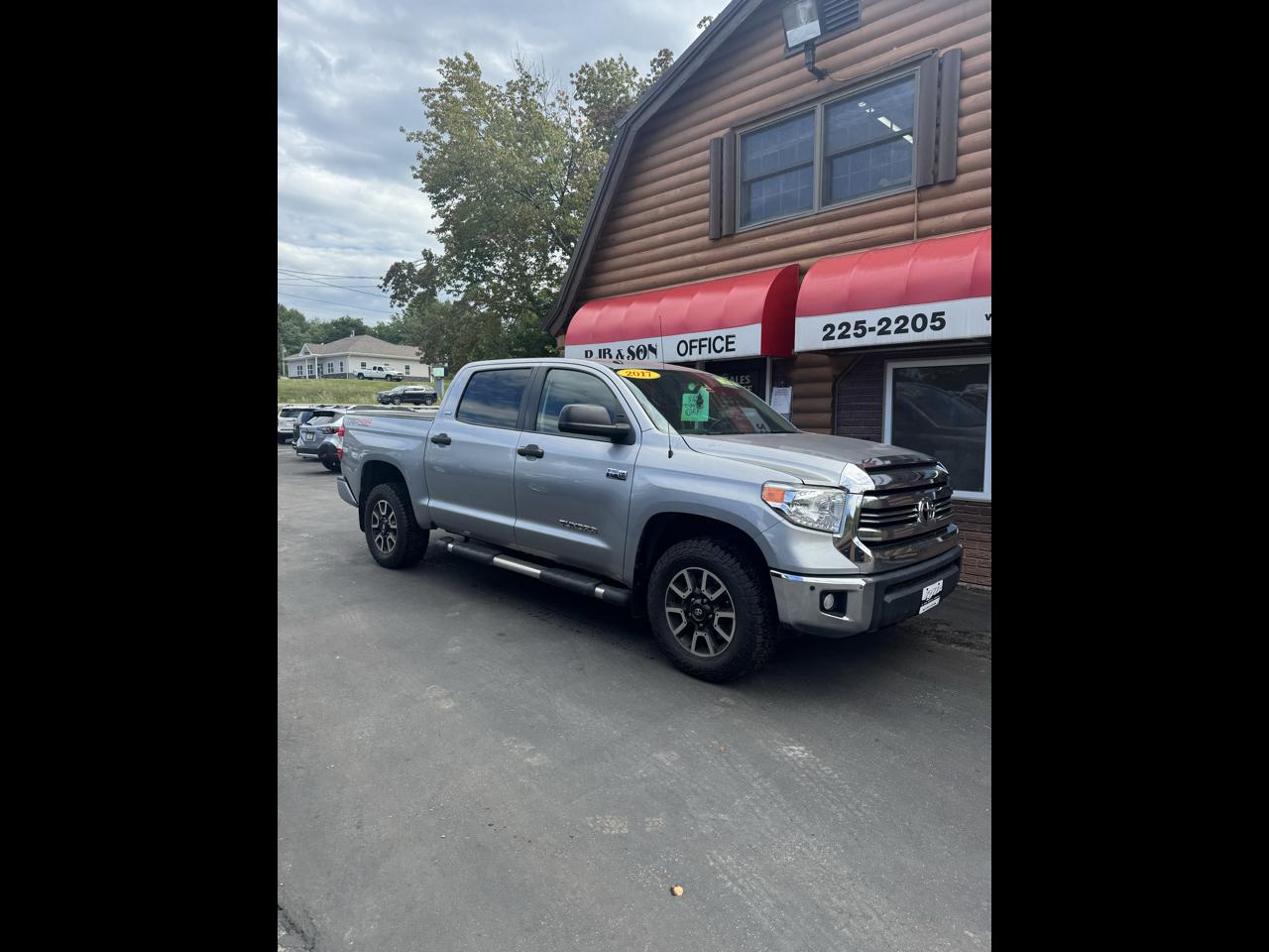 2017 Toyota Tundra 4WD SR5 CrewMax 5.5' Bed 5.7L (Natl)