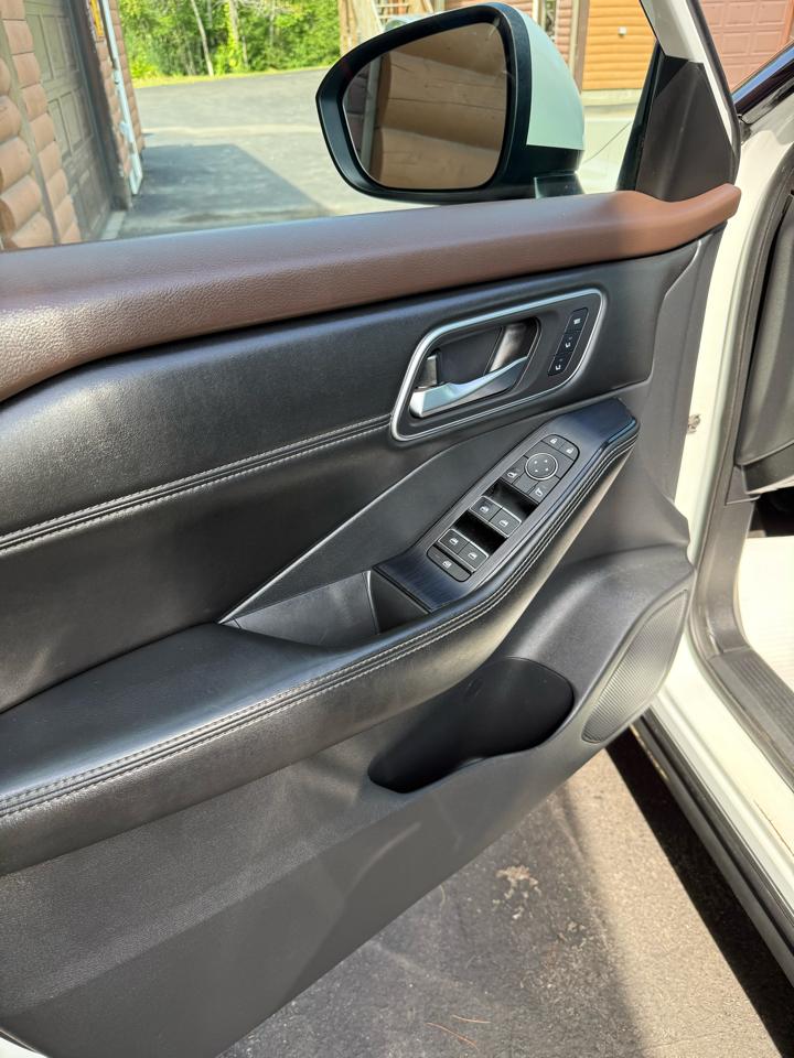 Nissan Rogue  2021