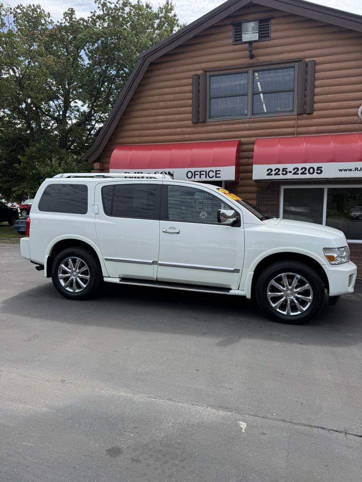 Infiniti QX56 4WD 4dr 2010