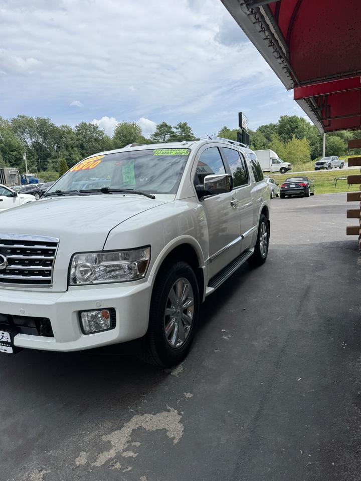 Infiniti QX56 4WD 4dr 2010