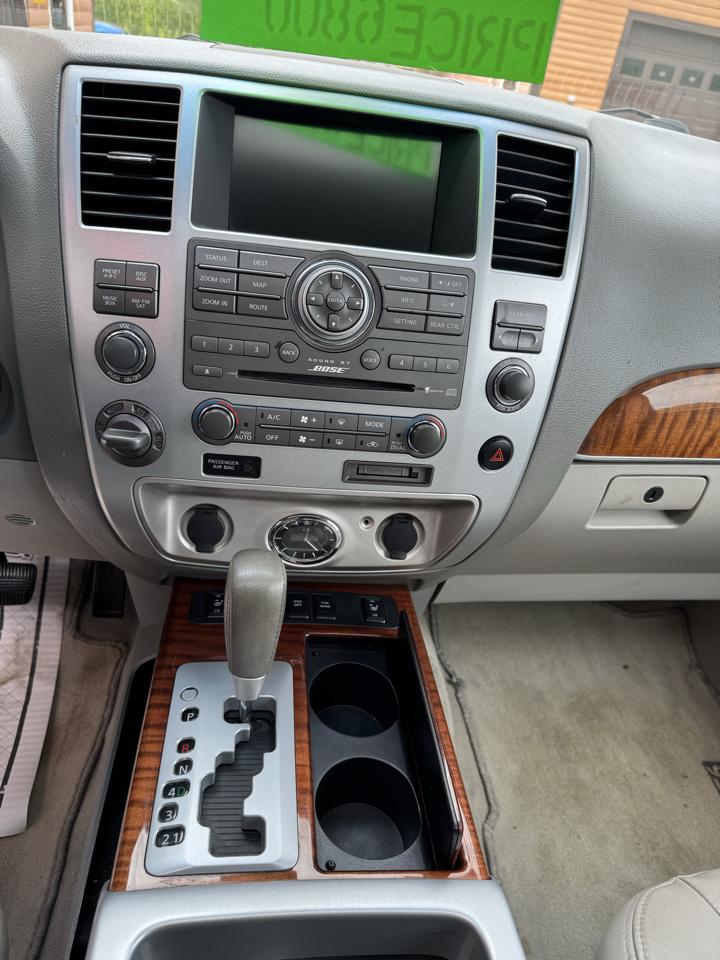 Infiniti QX56 4WD 4dr 2010