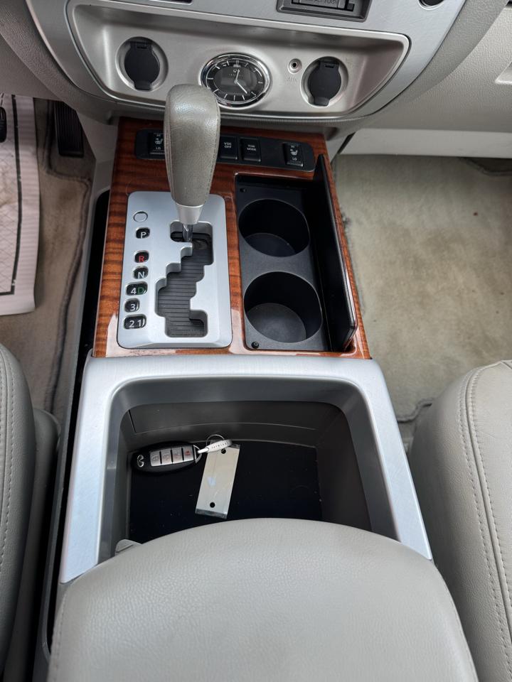 Infiniti QX56 4WD 4dr 2010