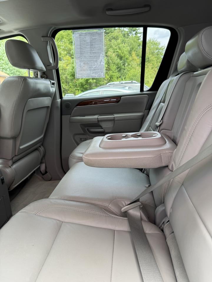 Infiniti QX56 4WD 4dr 2010