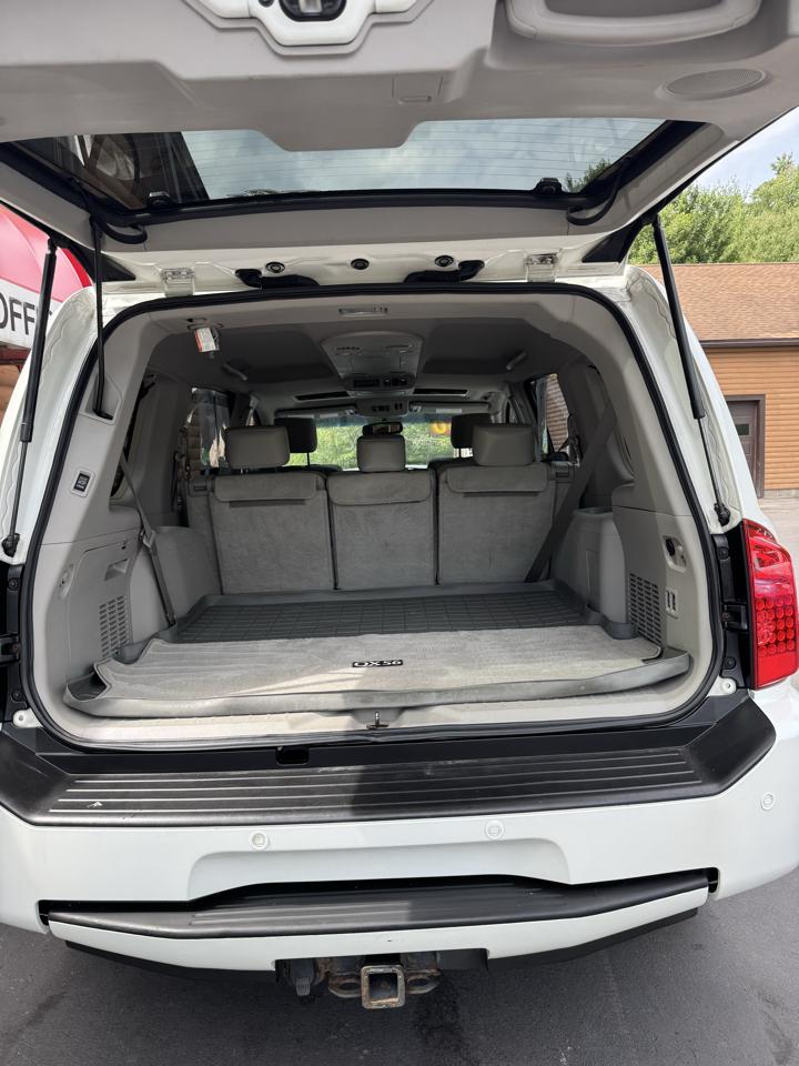 Infiniti QX56 4WD 4dr 2010