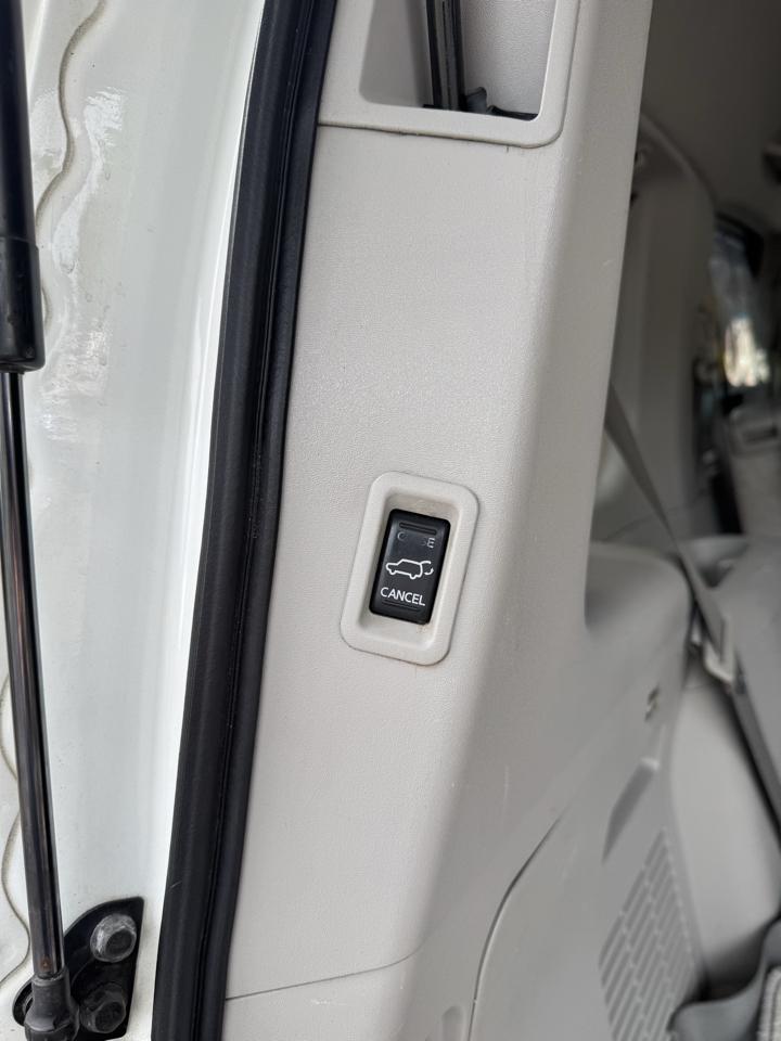 Infiniti QX56 4WD 4dr 2010