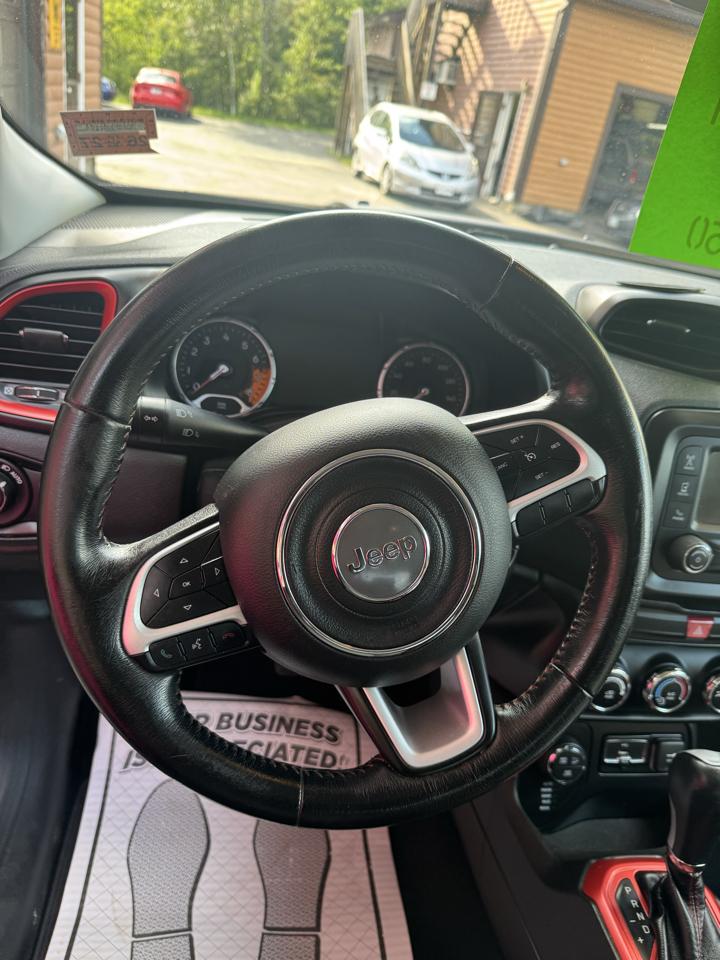 Jeep Renegade 4WD 4dr Trailhawk 2016