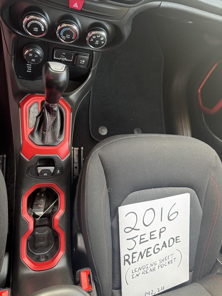 Jeep Renegade 4WD 4dr Trailhawk 2016