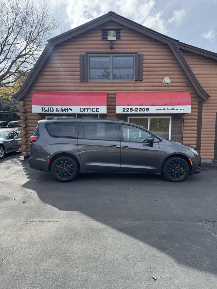 Chrysler Pacifica Launch Edition AWD 2020