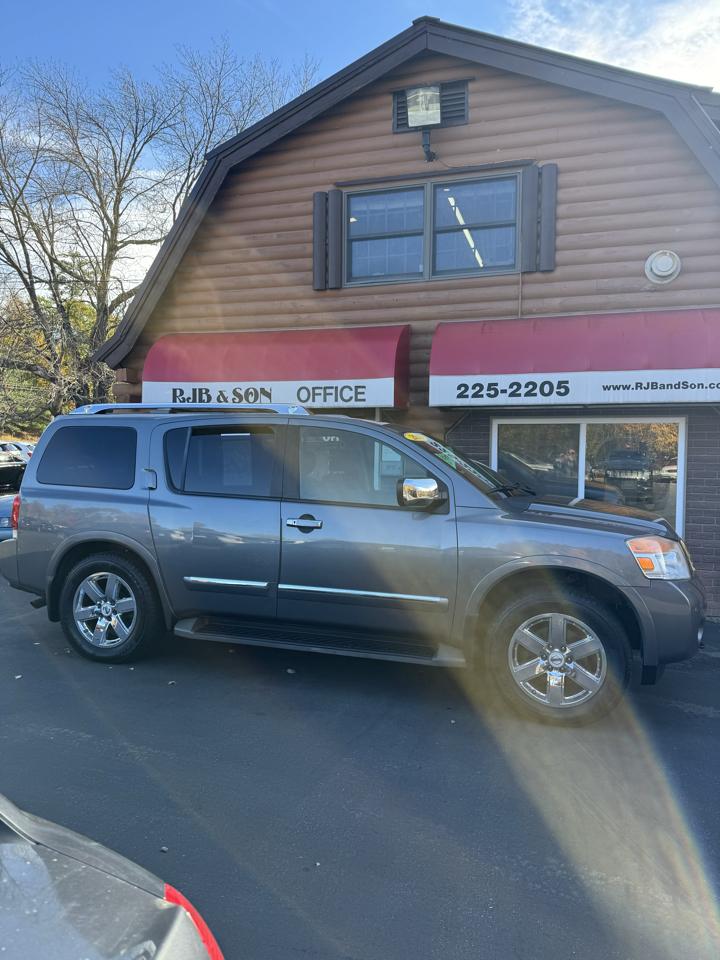 Nissan Armada 4WD 4dr Platinum 2013