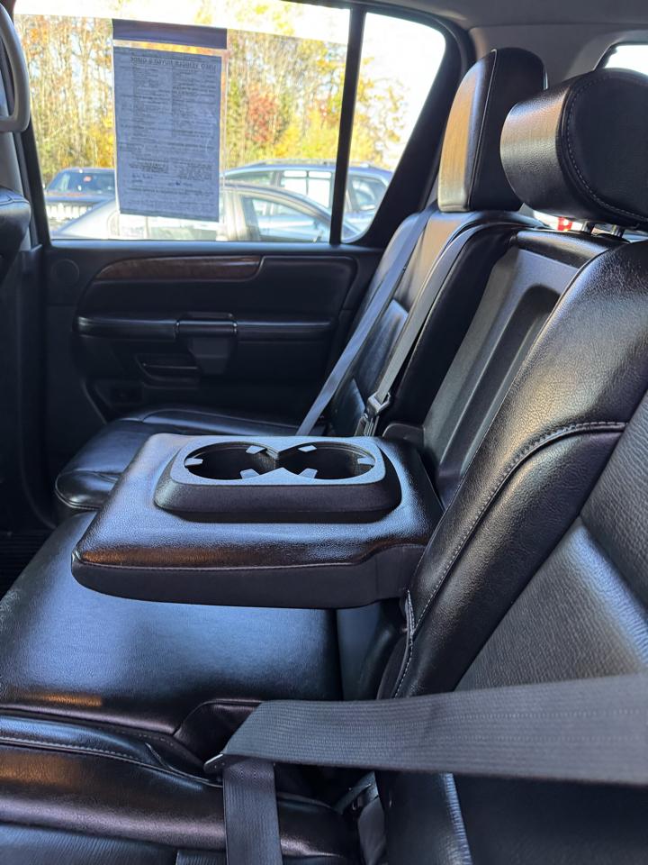 Nissan Armada 4WD 4dr Platinum 2013