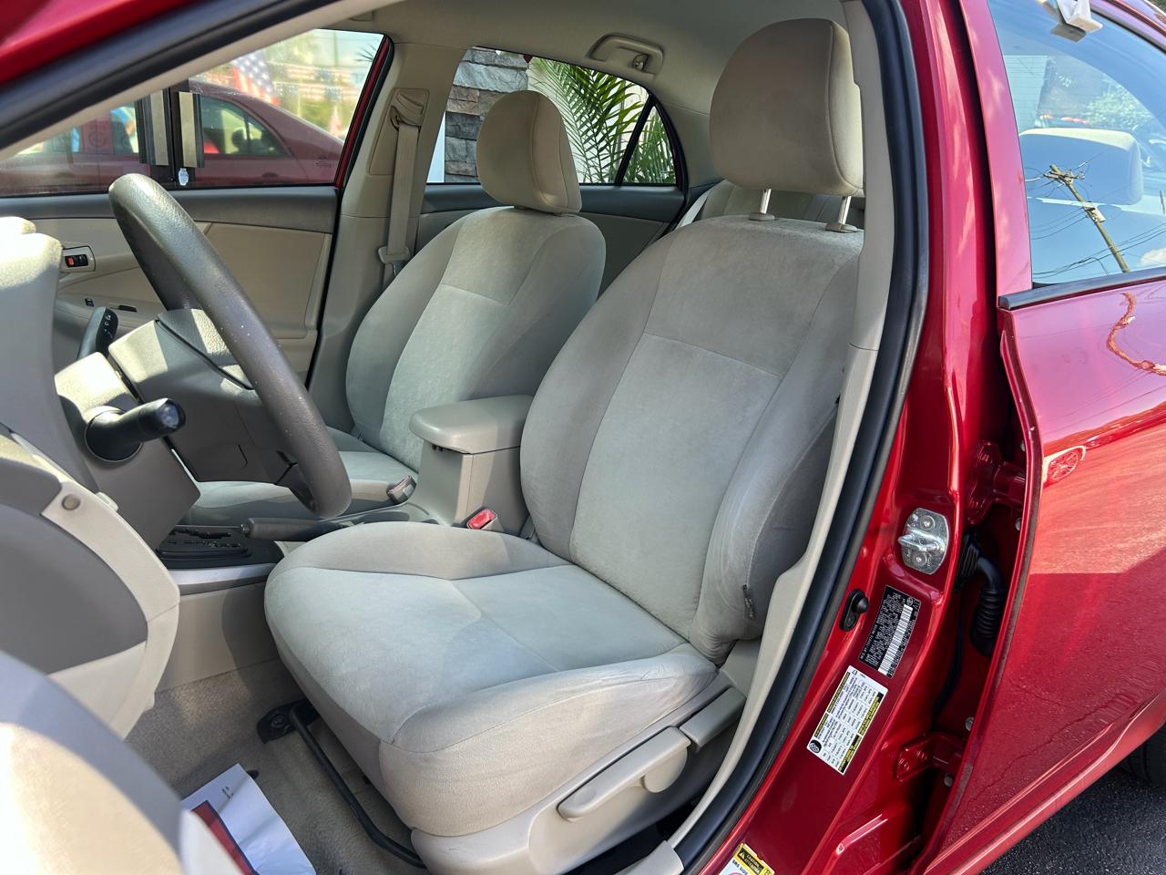 Toyota Corolla LE 4-Speed AT 2009