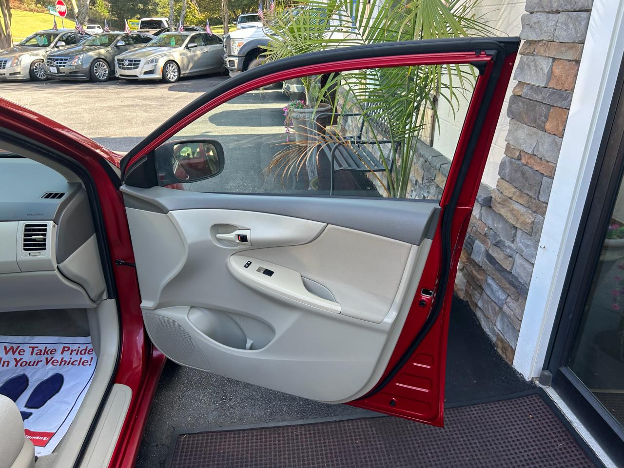 Toyota Corolla LE 4-Speed AT 2009