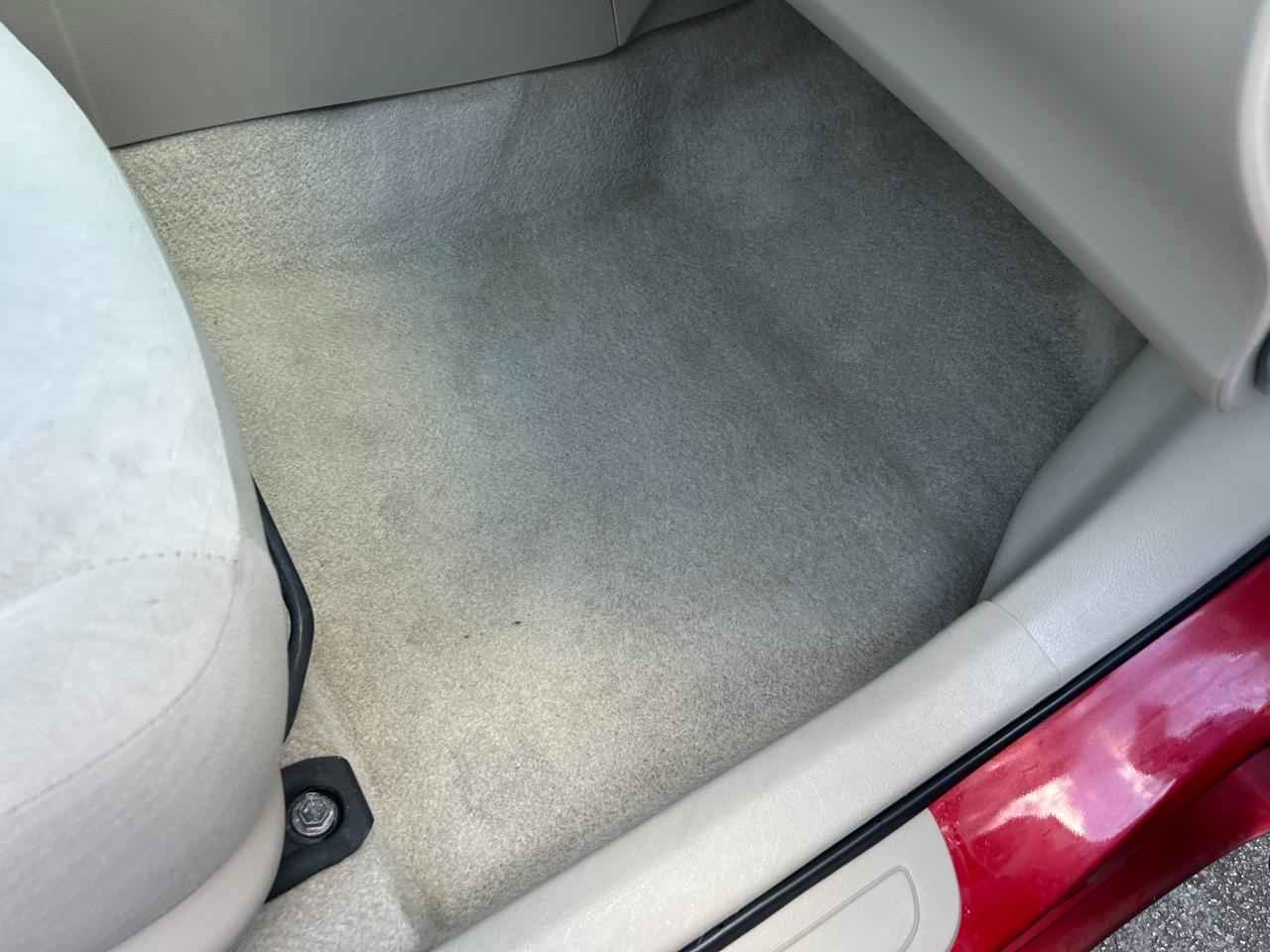 Toyota Corolla LE 4-Speed AT 2009