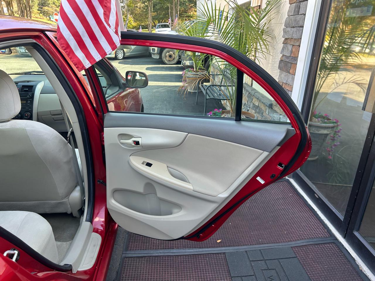 Toyota Corolla LE 4-Speed AT 2009