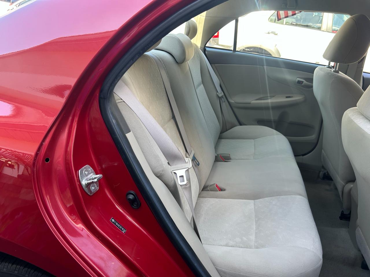 Toyota Corolla LE 4-Speed AT 2009