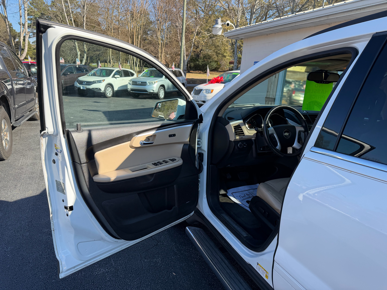 Chevrolet Traverse LTZ FWD 2010