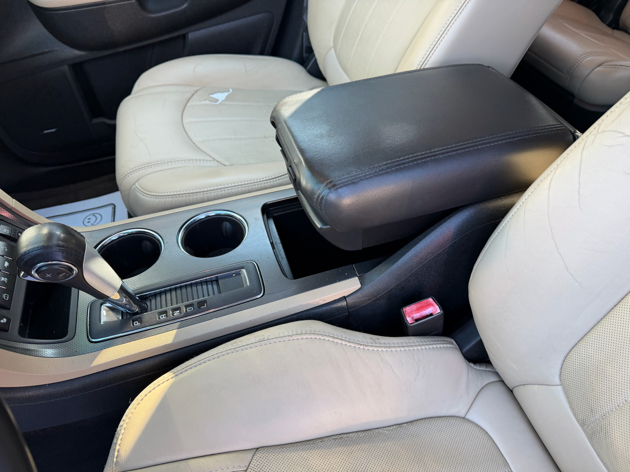 Chevrolet Traverse LTZ FWD 2010