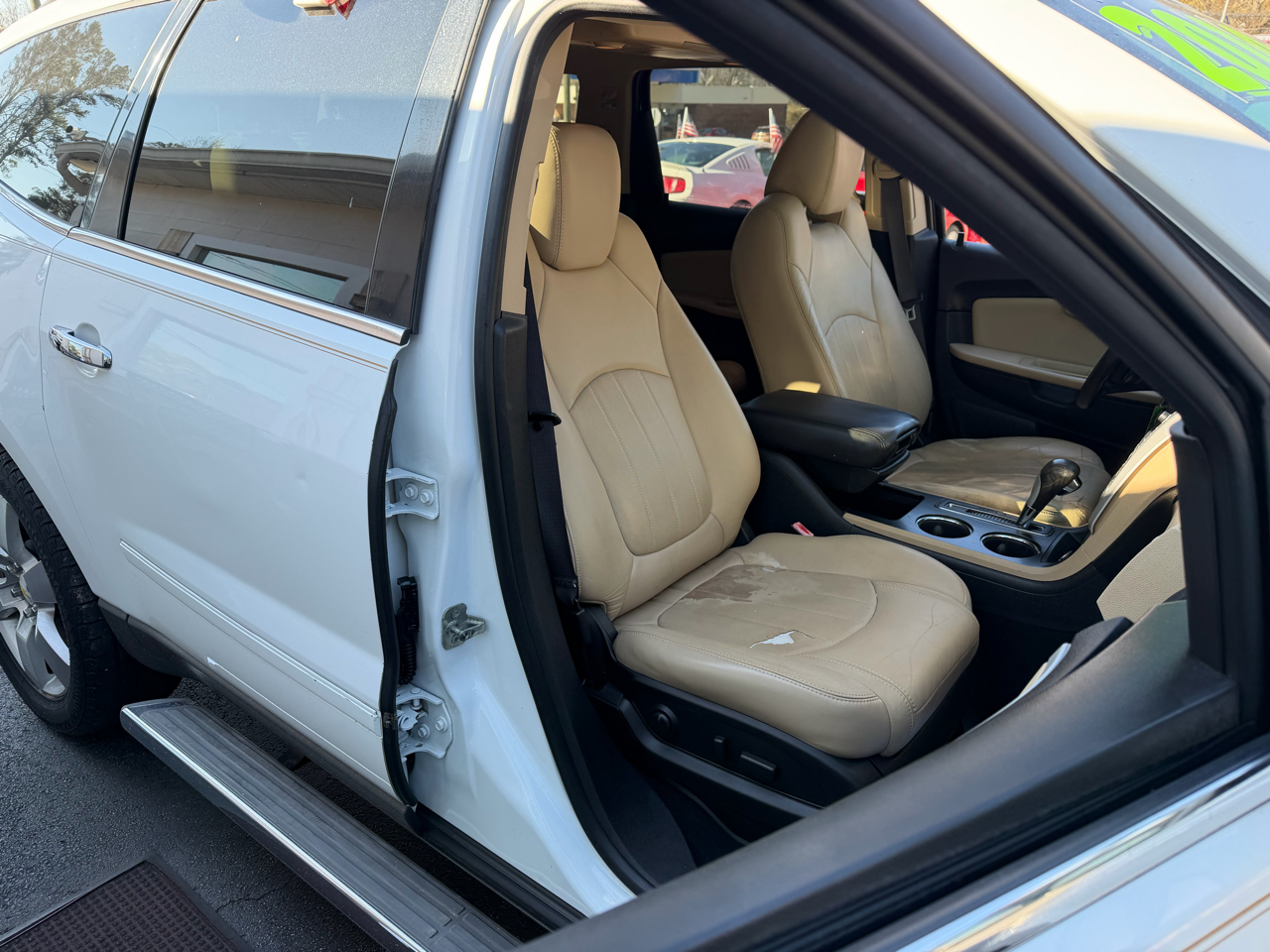 Chevrolet Traverse LTZ FWD 2010