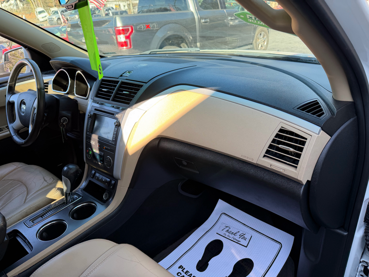 Chevrolet Traverse LTZ FWD 2010