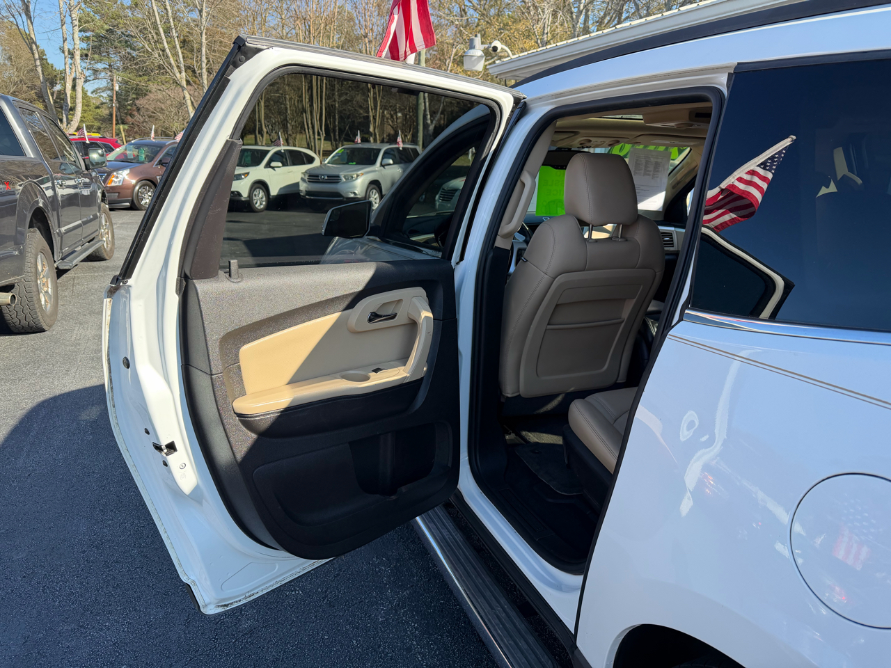 Chevrolet Traverse LTZ FWD 2010