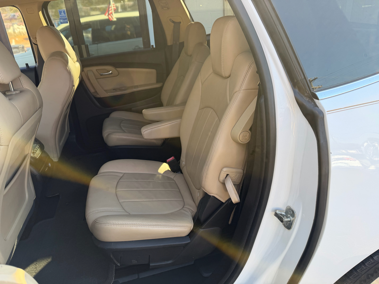 Chevrolet Traverse LTZ FWD 2010