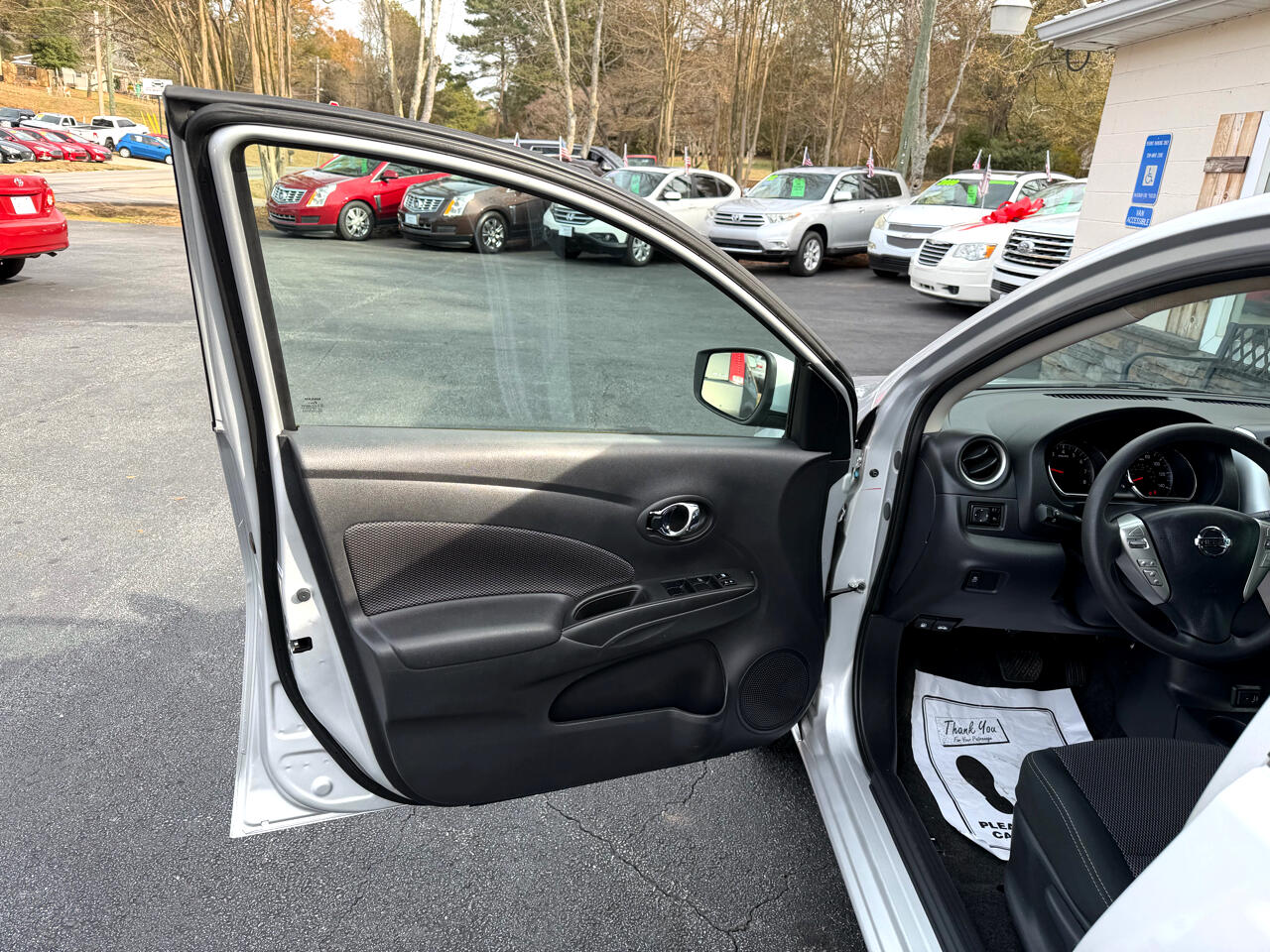 Nissan Versa 1.6 SV Sedan 2017