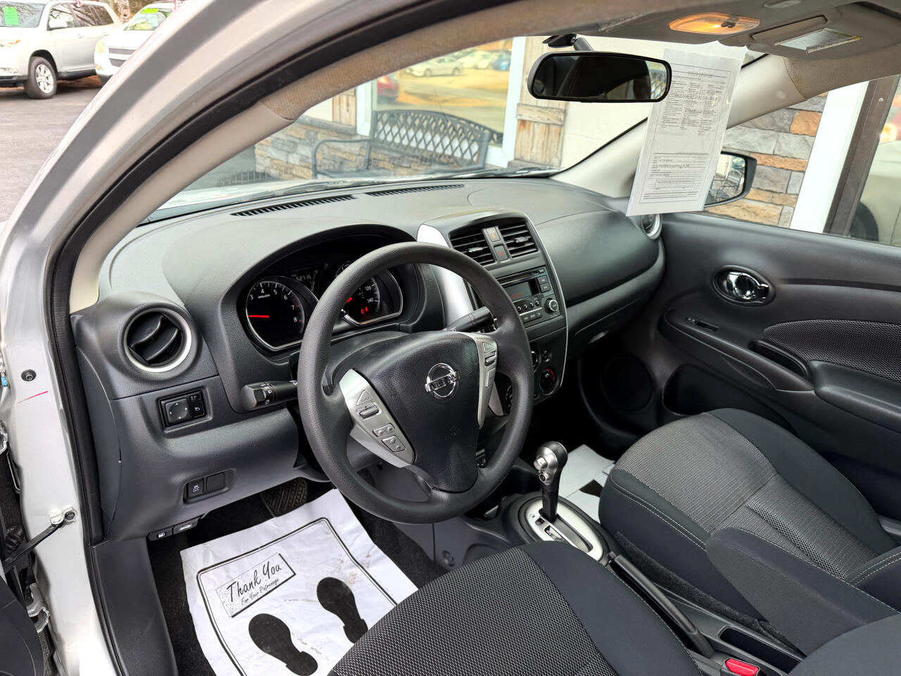 Nissan Versa 1.6 SV Sedan 2017