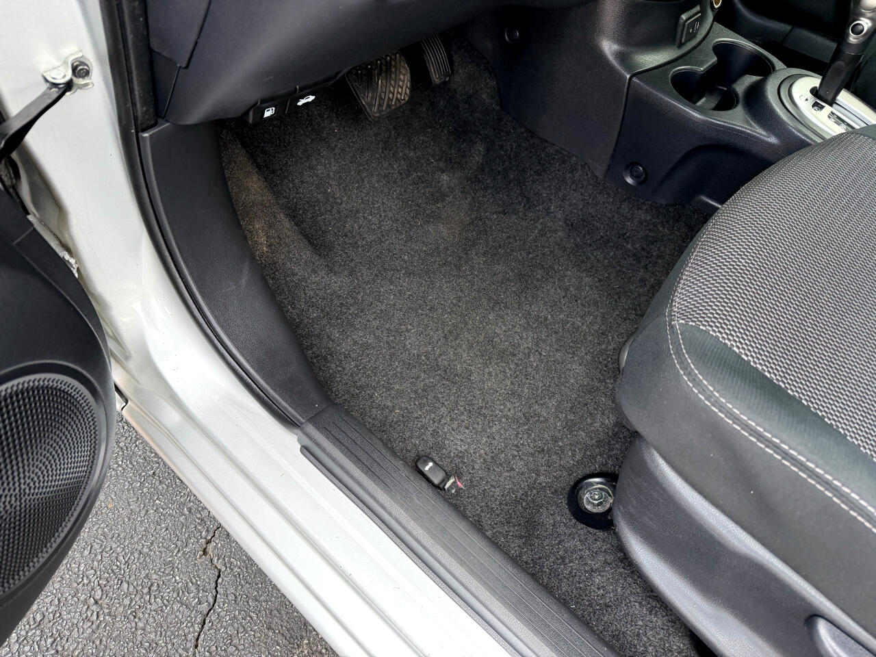 Nissan Versa 1.6 SV Sedan 2017