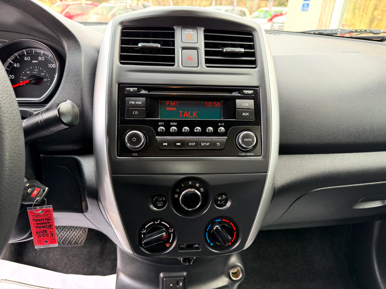 Nissan Versa 1.6 SV Sedan 2017