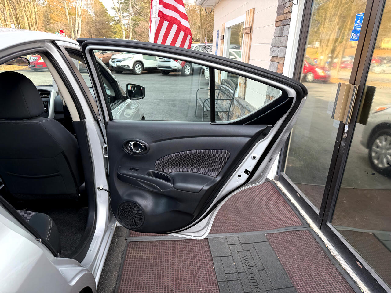 Nissan Versa 1.6 SV Sedan 2017