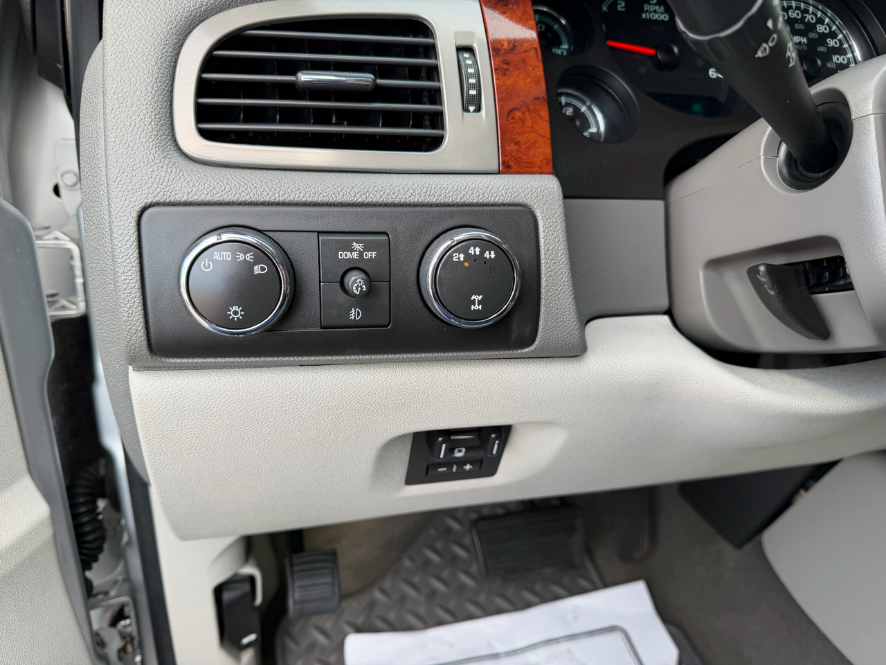 Chevrolet Silverado 2500HD LTZ Crew Cab 4WD 2013