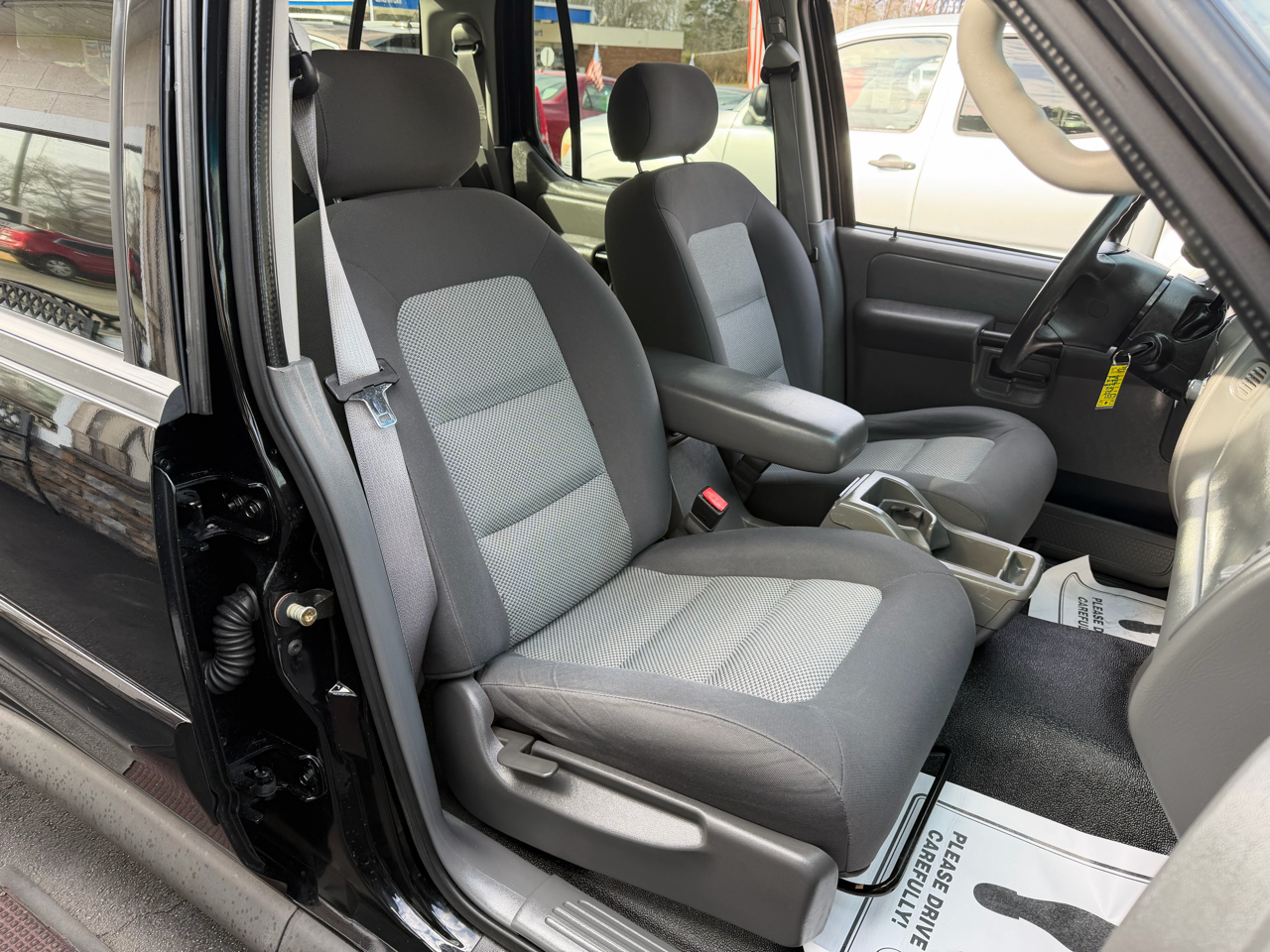 Ford Explorer Sport Trac XLT 2WD 2005