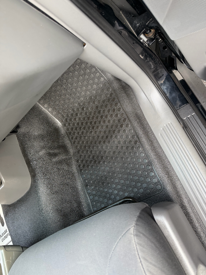 Ford Explorer Sport Trac XLT 2WD 2005