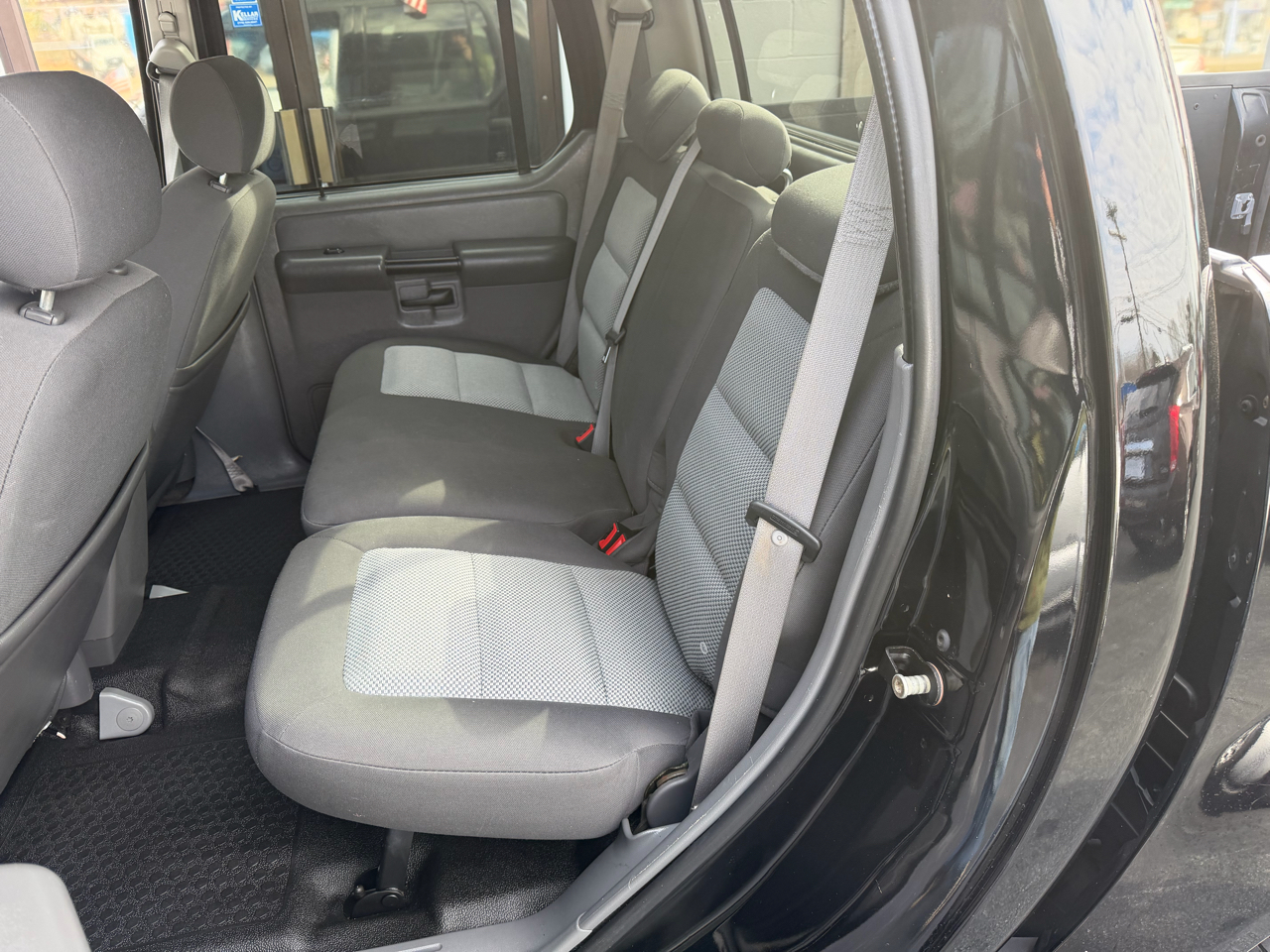 Ford Explorer Sport Trac XLT 2WD 2005