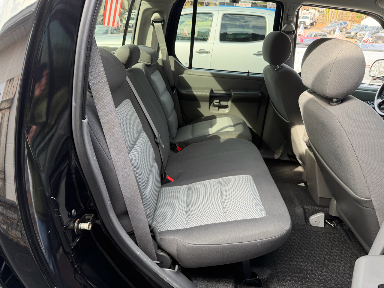 Ford Explorer Sport Trac XLT 2WD 2005