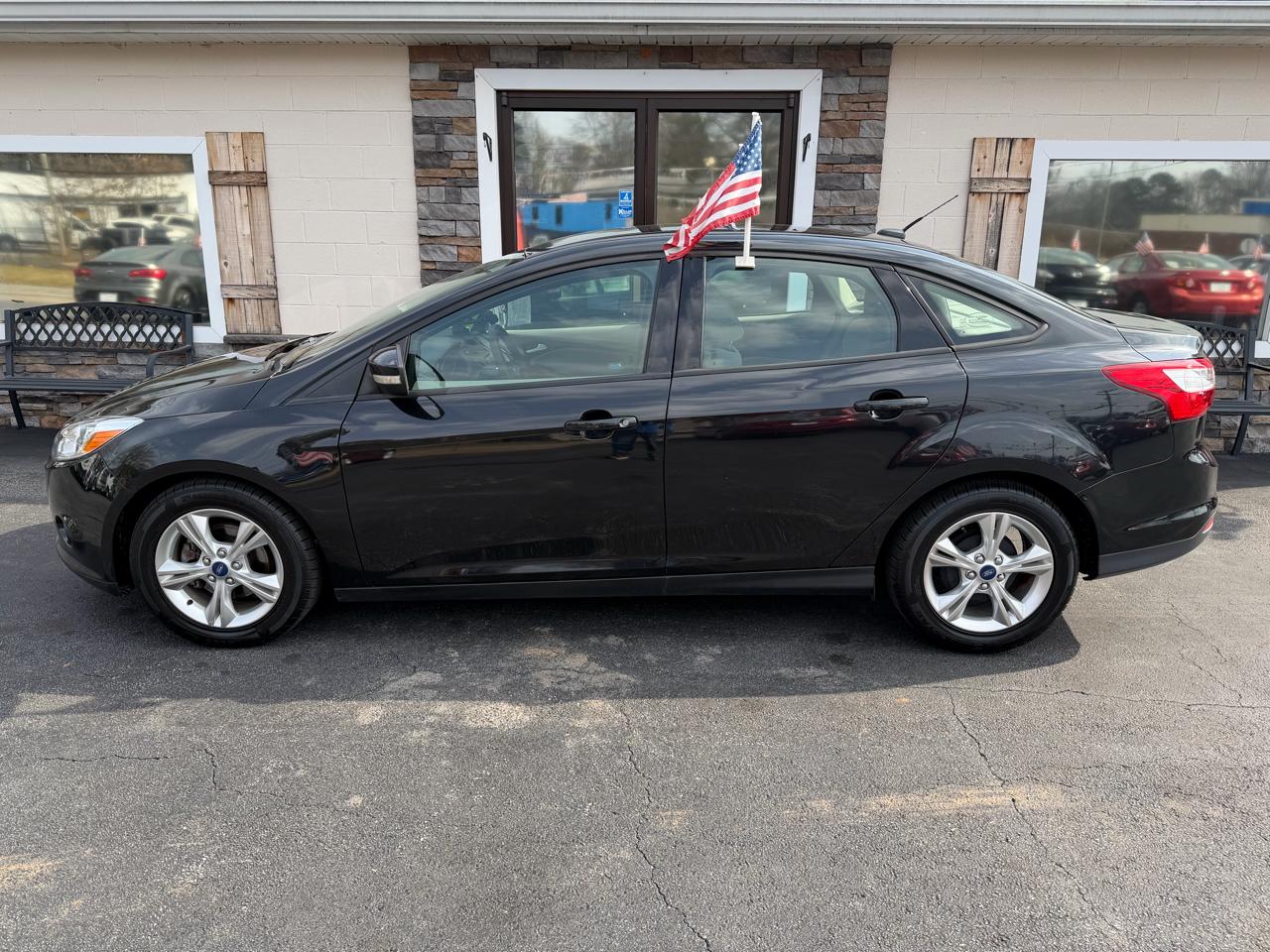 Ford Focus SE Sedan 2013