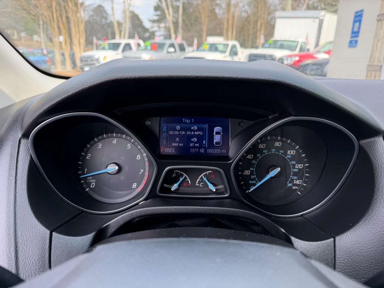 Ford Focus SE Sedan 2013