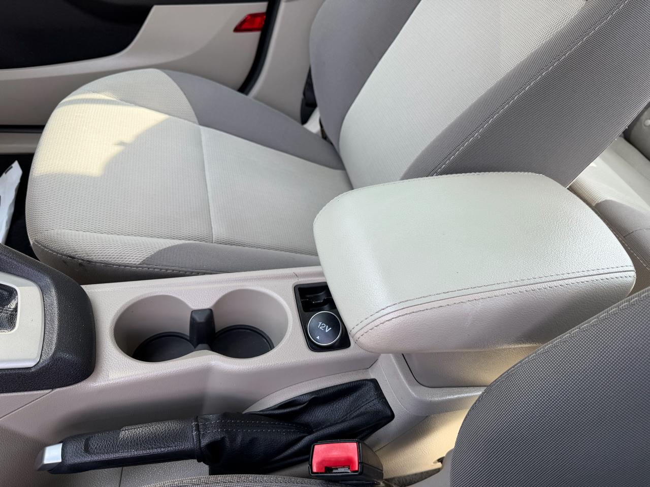 Ford Focus SE Sedan 2013