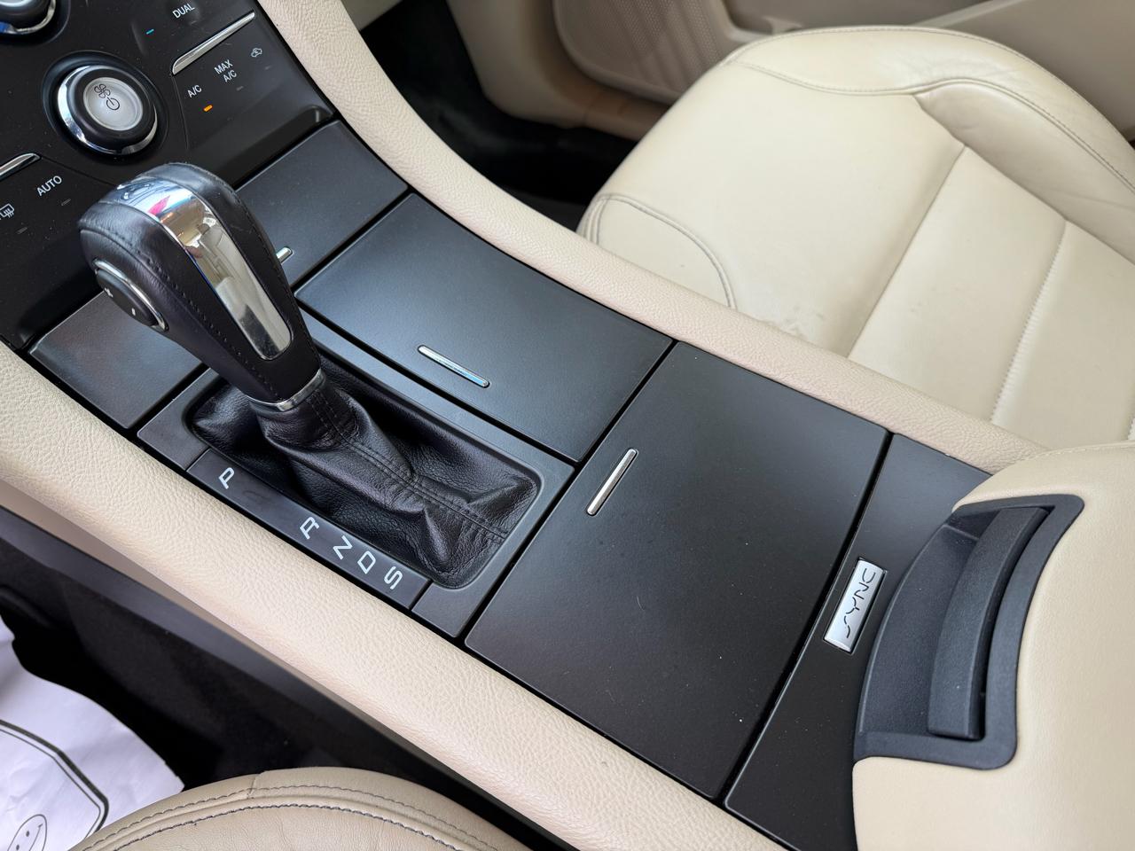 Ford Taurus SEL FWD 2017