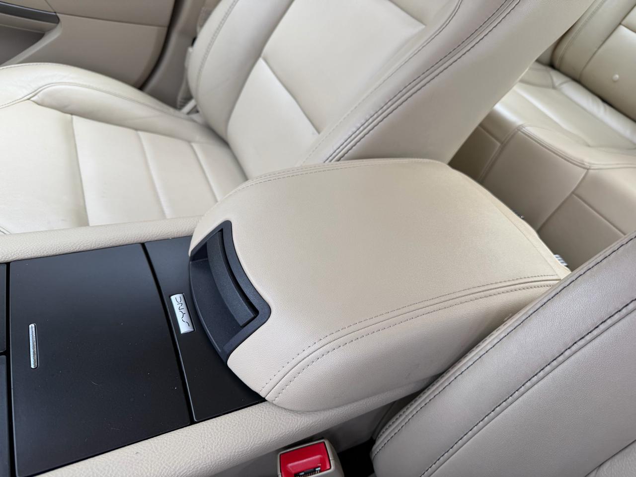 Ford Taurus SEL FWD 2017