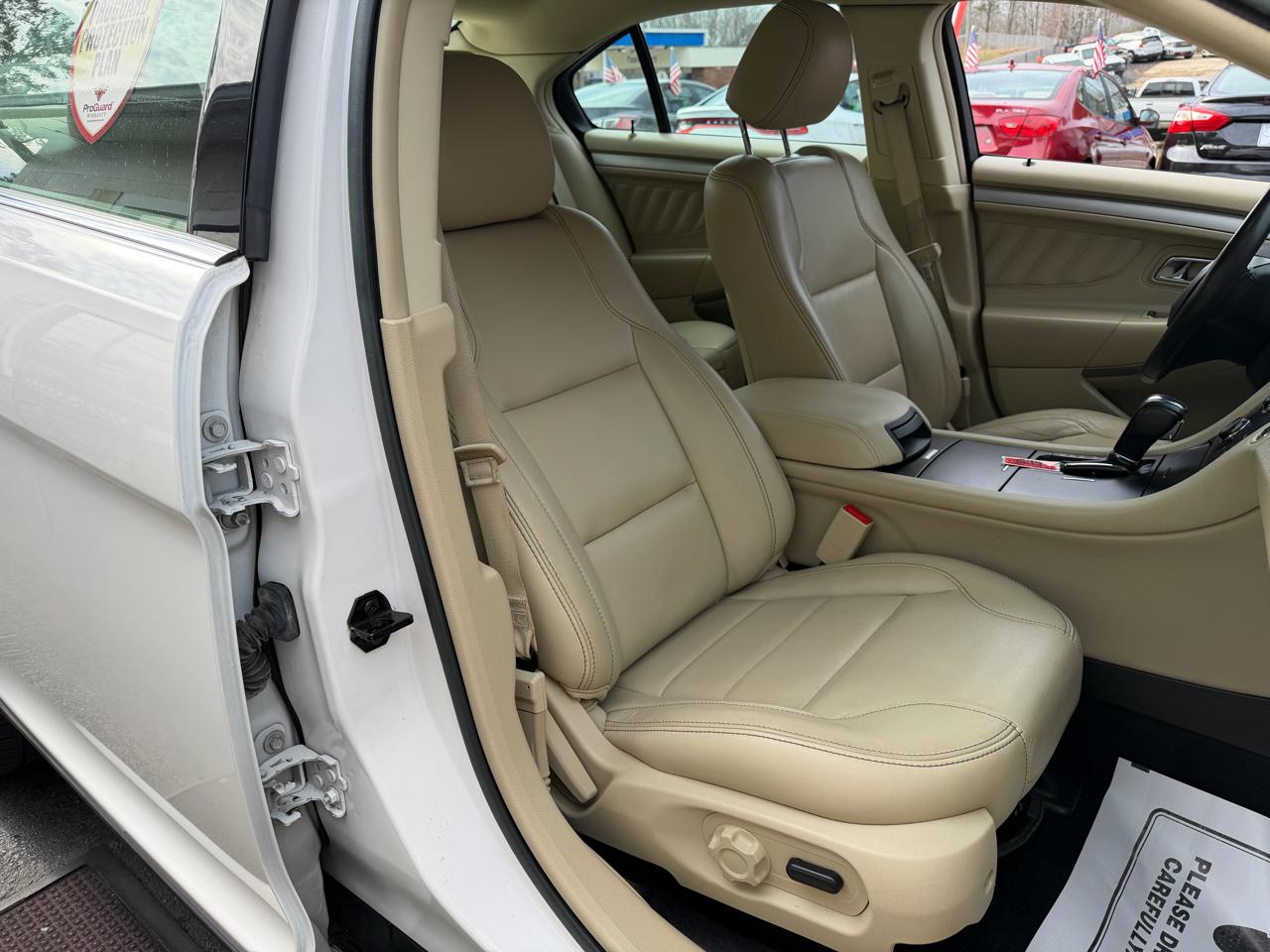 Ford Taurus SEL FWD 2017