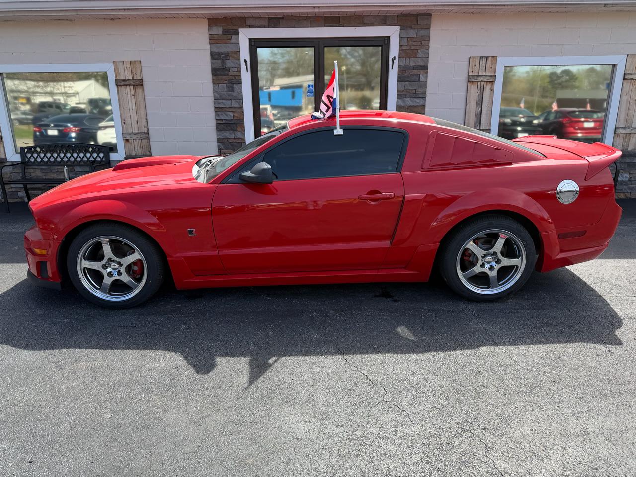 Ford Mustang GT Deluxe Coupe 2006