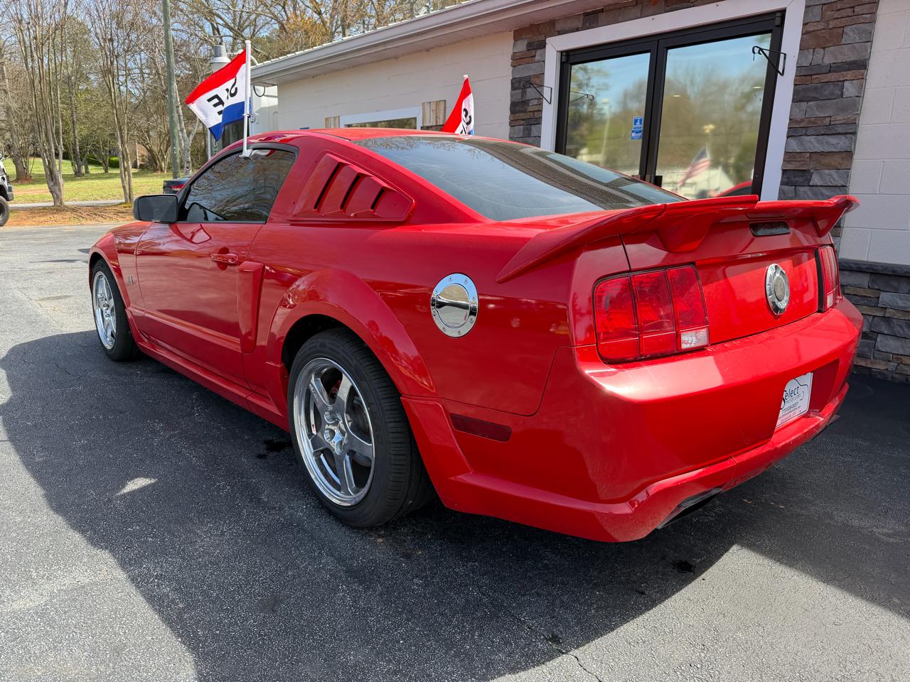 Ford Mustang GT Deluxe Coupe 2006