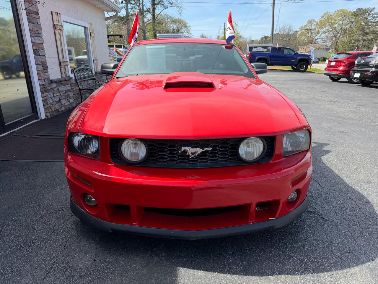 Ford Mustang GT Deluxe Coupe 2006